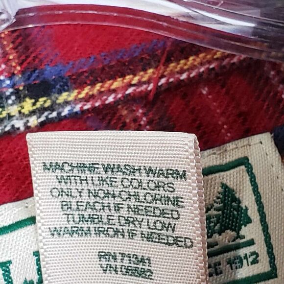 LL Bean Shirt Mens Red Plaid Flannel LS Button Down Size Medium M Cabin Lodge - Picture 8 of 11